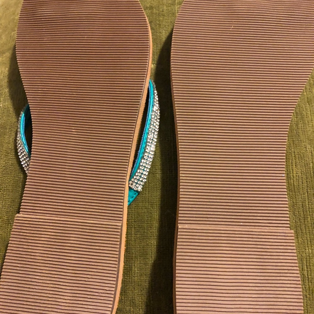sandals - Picture 3 of 4